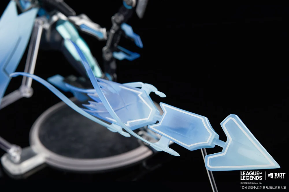 Ashe 1/8 Scale Action Figure - Image 10