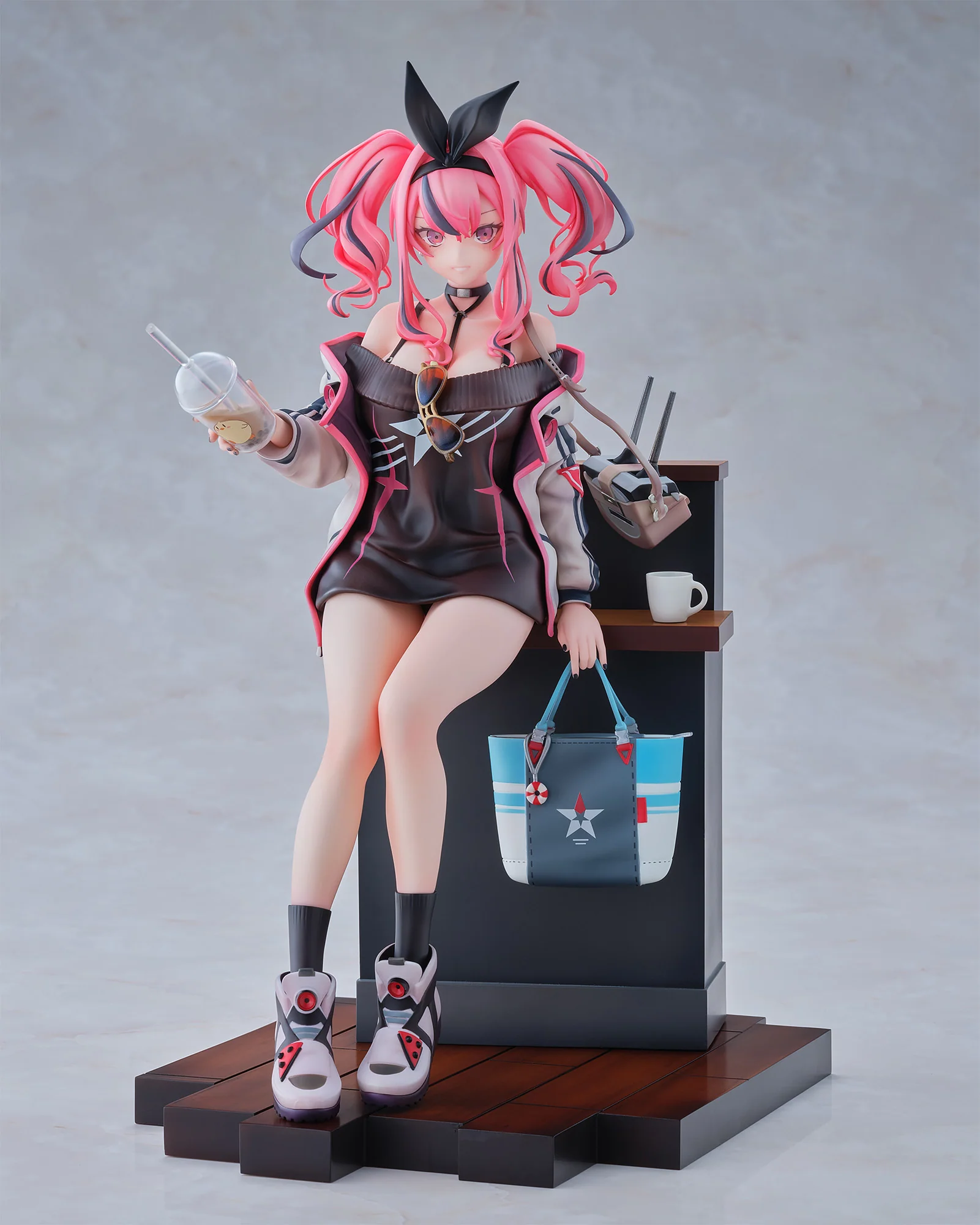 Azur Lane Bremerton Day-Off Date Ver. 1/6 Scale Figure