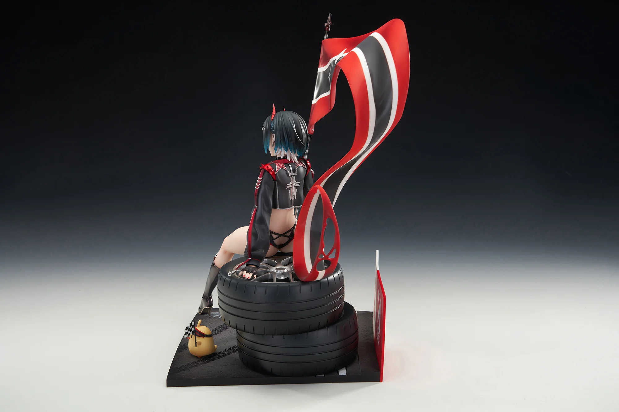 Azur Lane Ulrich von Hutten Ignition Matrician Ver. 1/7 Scale Figure - Image 3