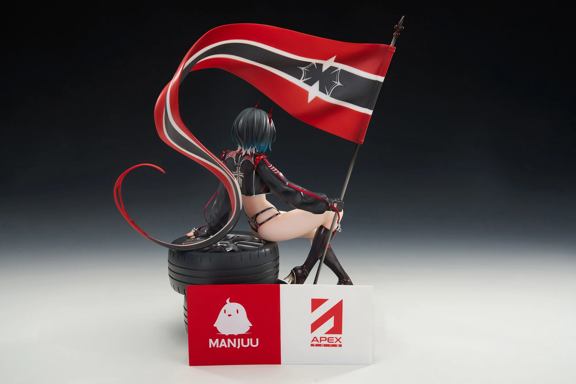 Azur Lane Ulrich von Hutten Ignition Matrician Ver. 1/7 Scale Figure - Image 4