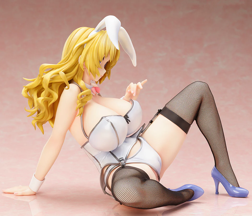 Chie Bunny Version 1/4 Scale Figure - Image 5