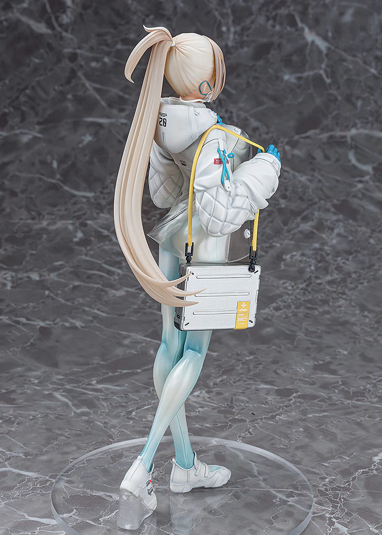 DR. 1/7 Scale Figure - Image 4