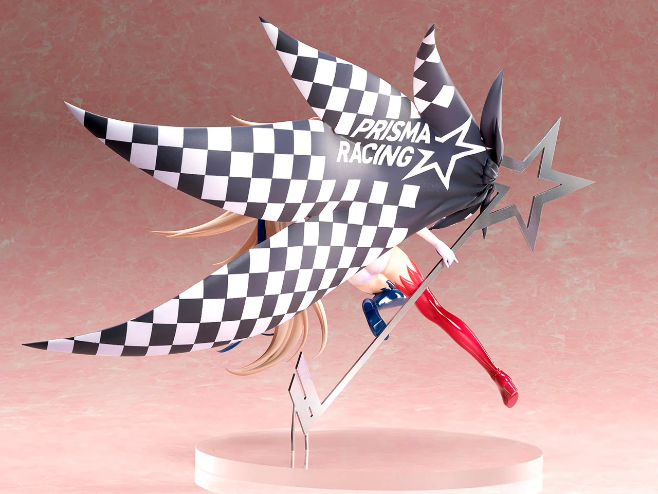 Illyasviel von Einzbern Prisma Racing Ver. 1/7 Scale Figure - Image 3