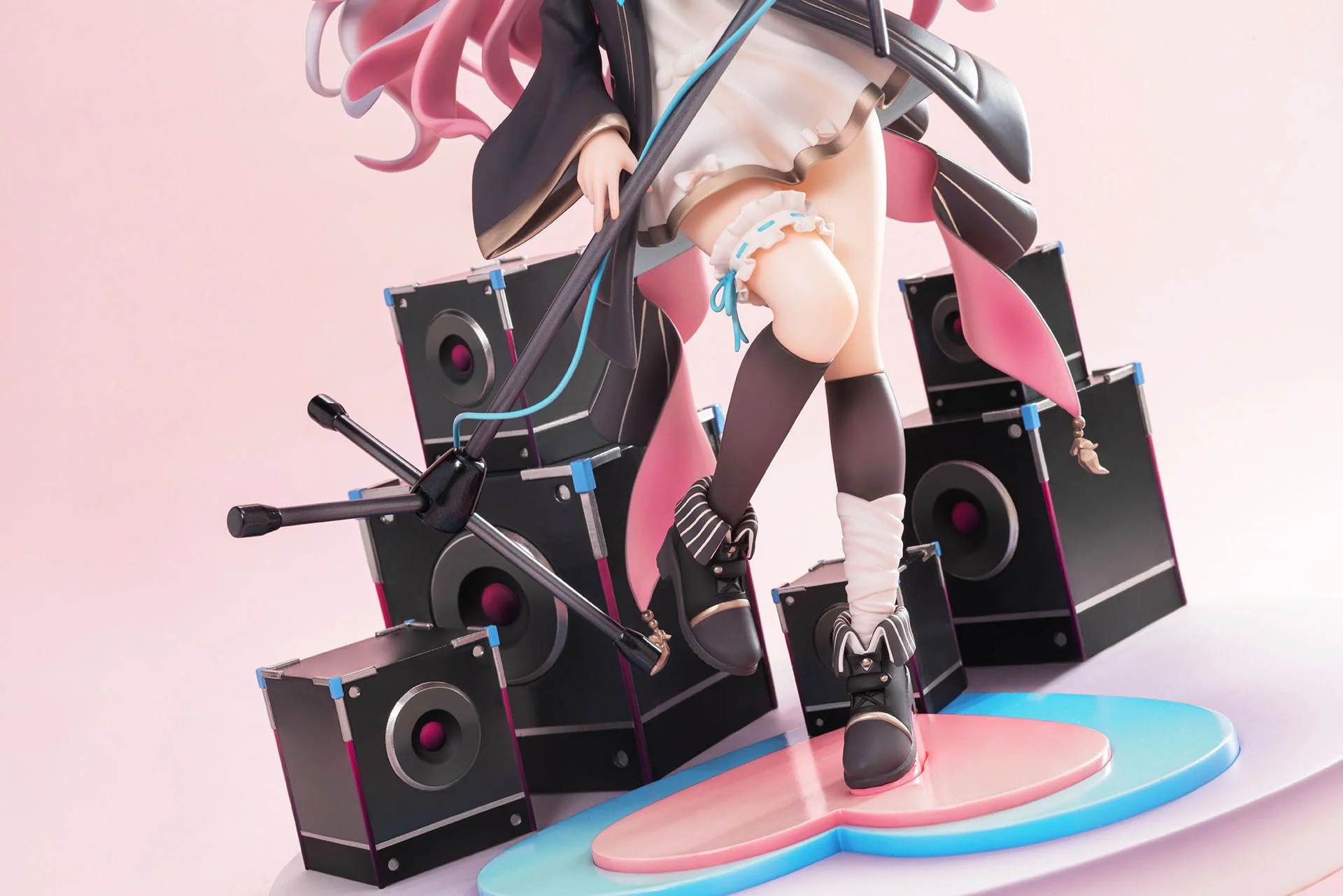 Kagura Nana Artist Ver. 1/7 Scale Figure - Image 10
