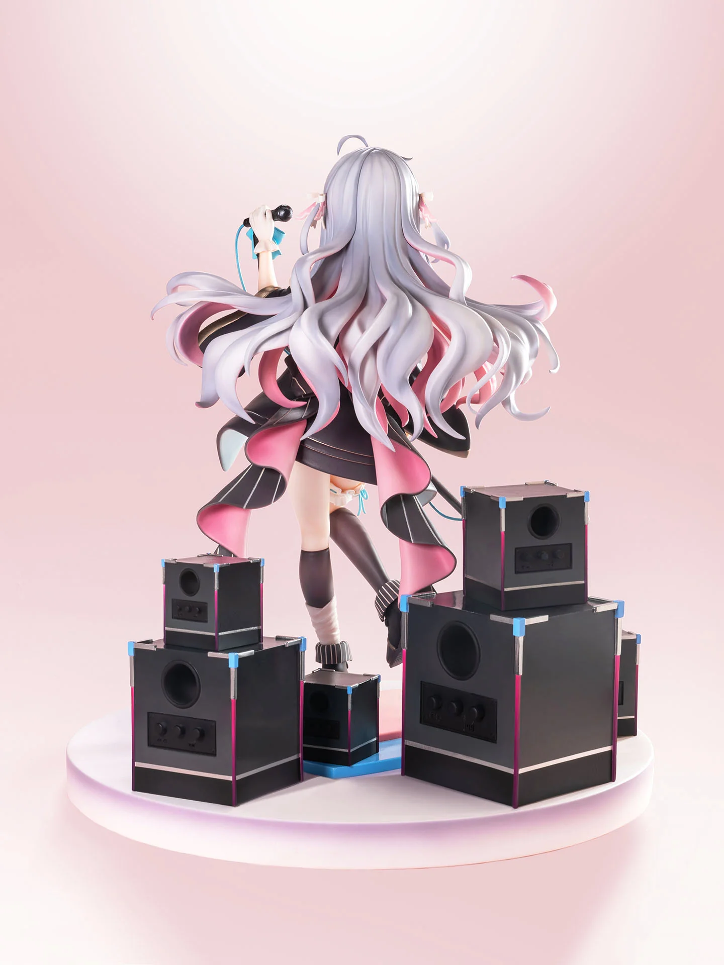 Kagura Nana Artist Ver. 1/7 Scale Figure - Image 2
