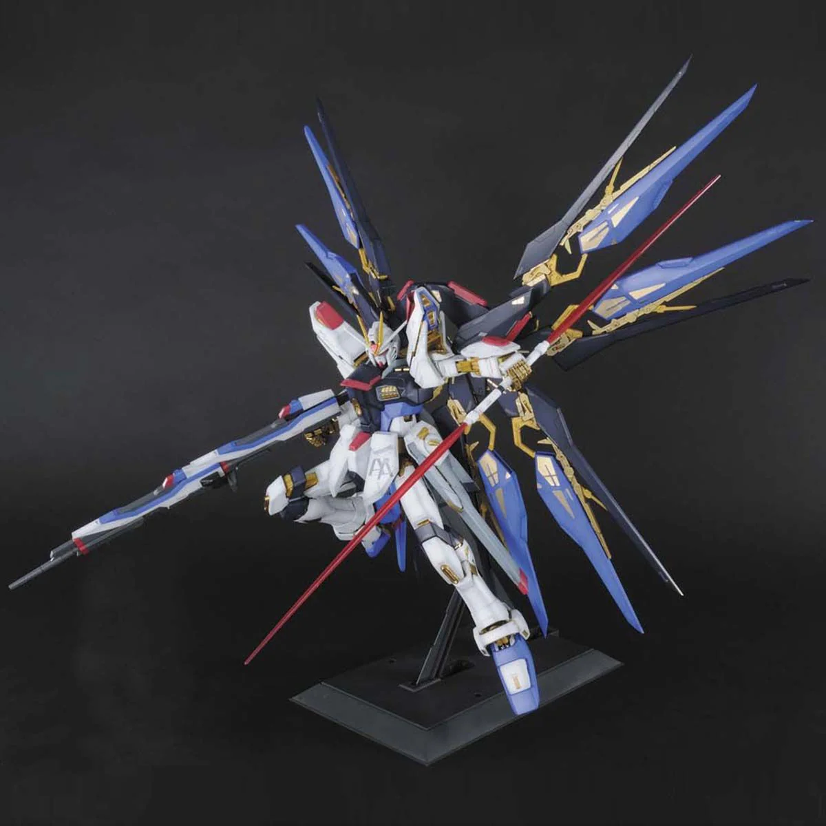 PG 1/60 Strike Freedom Gundam - Image 5