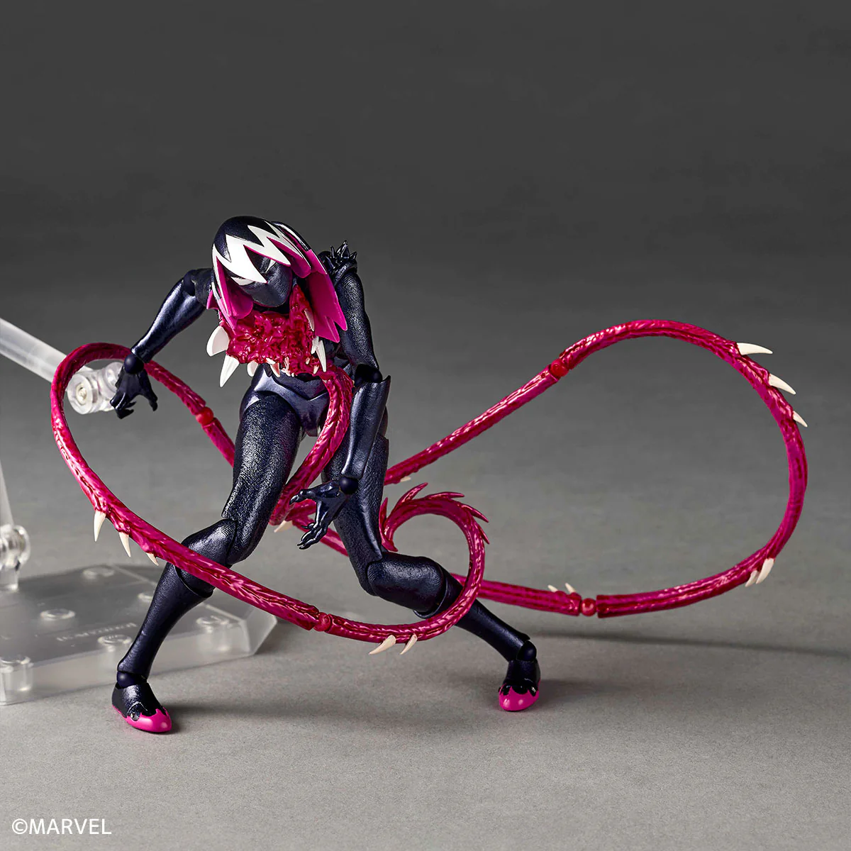Revoltech Amazing Yamaguchi "Spider-Gwen" Gwenom - Image 6