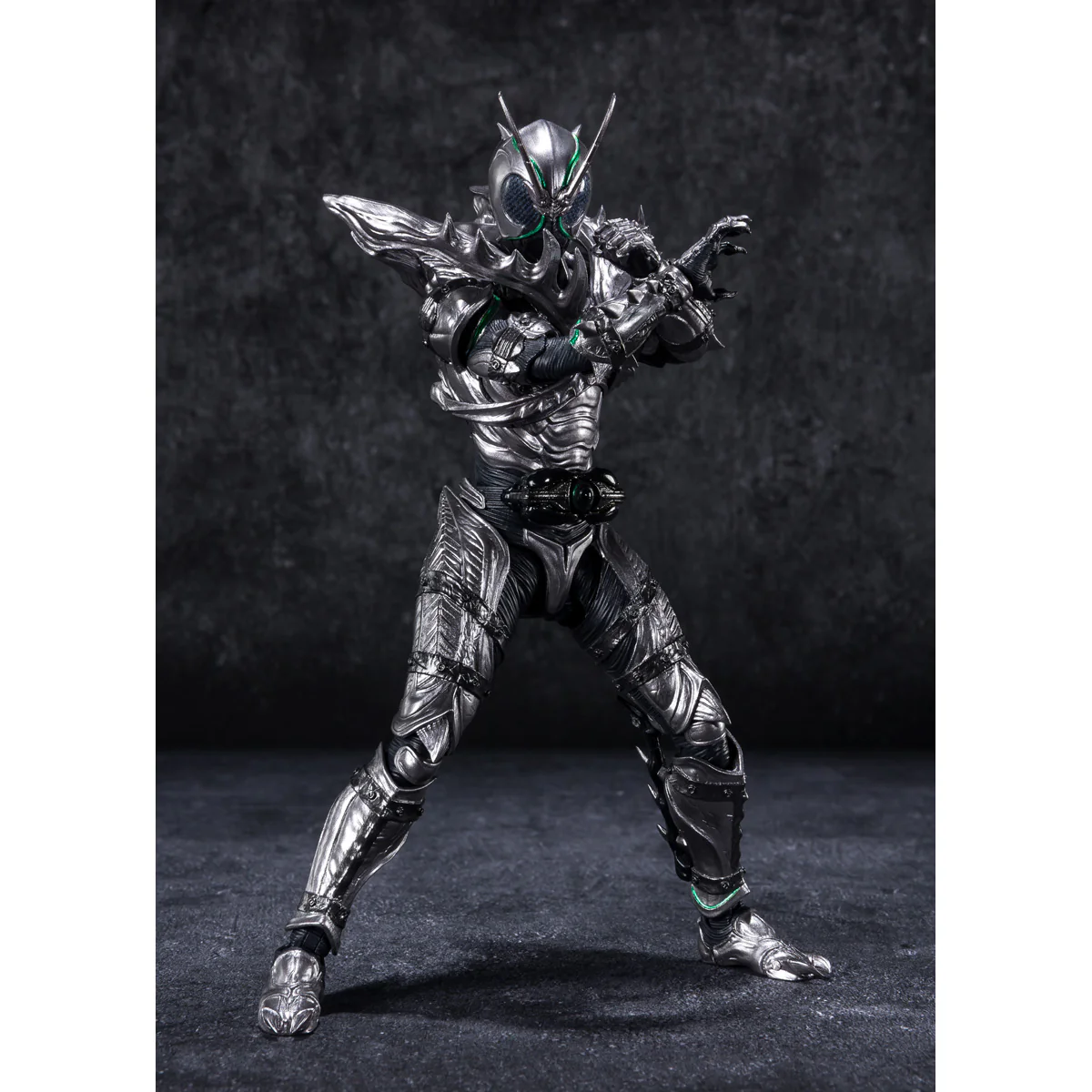 S.H.Figuarts Kamen Rider Shadowmoon - Image 3