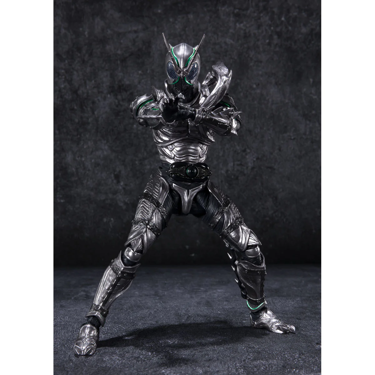 S.H.Figuarts Kamen Rider Shadowmoon - Image 4