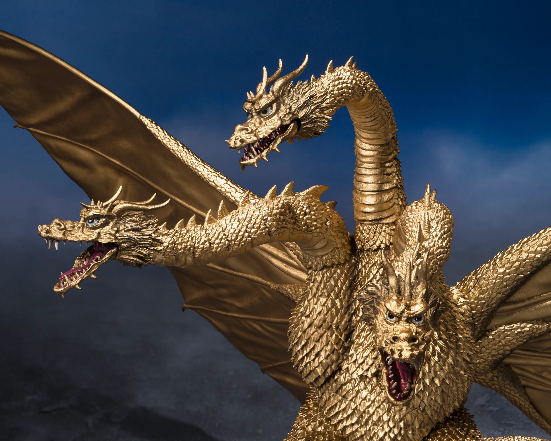 S.H.MonsterArts King Ghidorah (1972) - Image 4